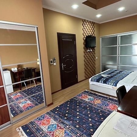 Tian-Shan Hotel Bisjkek Eksteriør billede