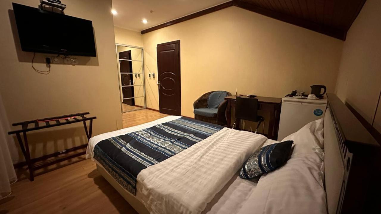 Tian-Shan Hotel Bisjkek Eksteriør billede