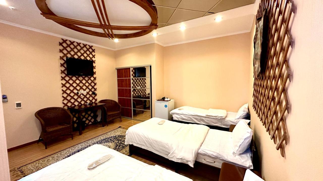 Tian-Shan Hotel Bisjkek Eksteriør billede