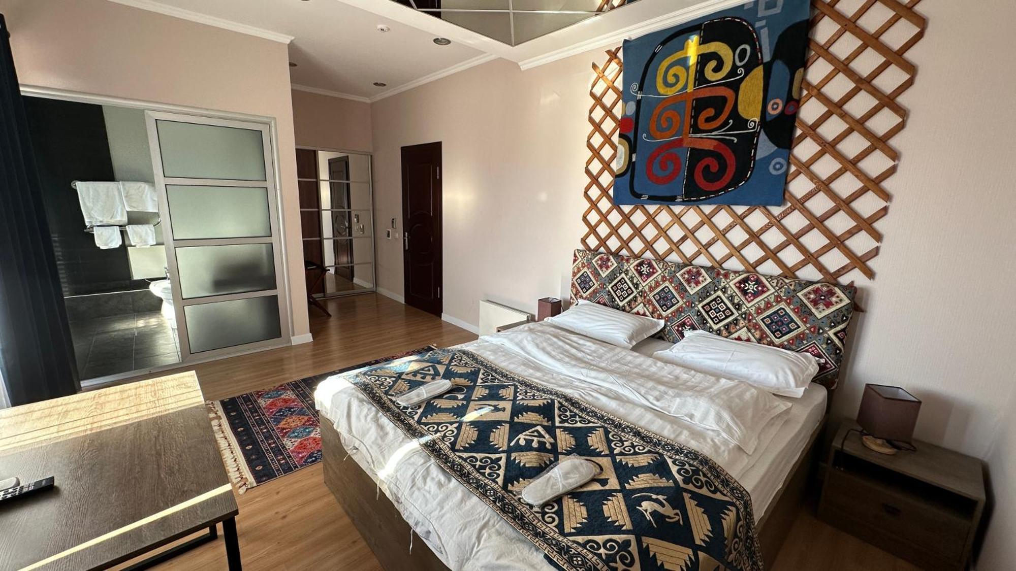 Tian-Shan Hotel Bisjkek Eksteriør billede