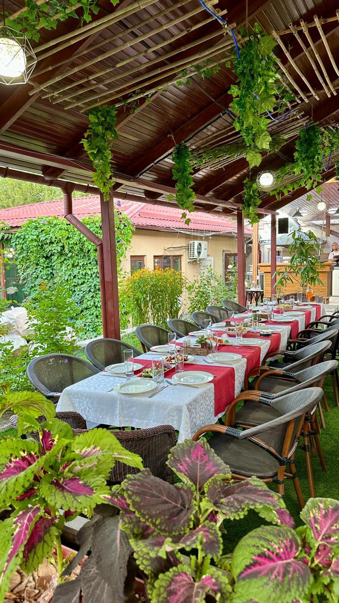 Tian-Shan Hotel Bisjkek Eksteriør billede