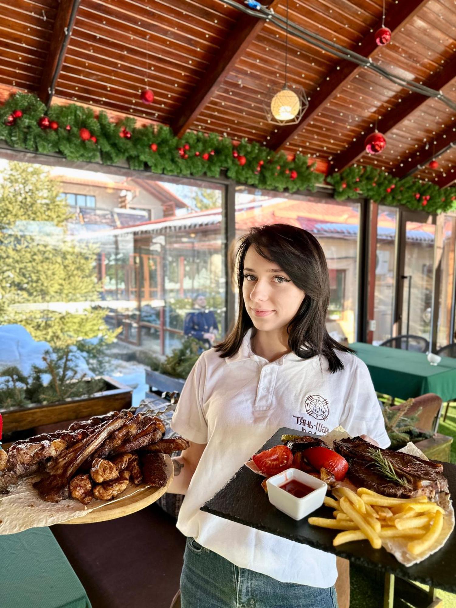 Tian-Shan Hotel Bisjkek Eksteriør billede