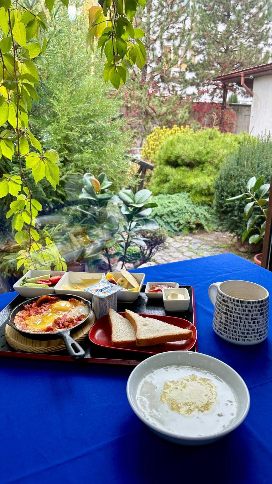 Tian-Shan Hotel Bisjkek Eksteriør billede
