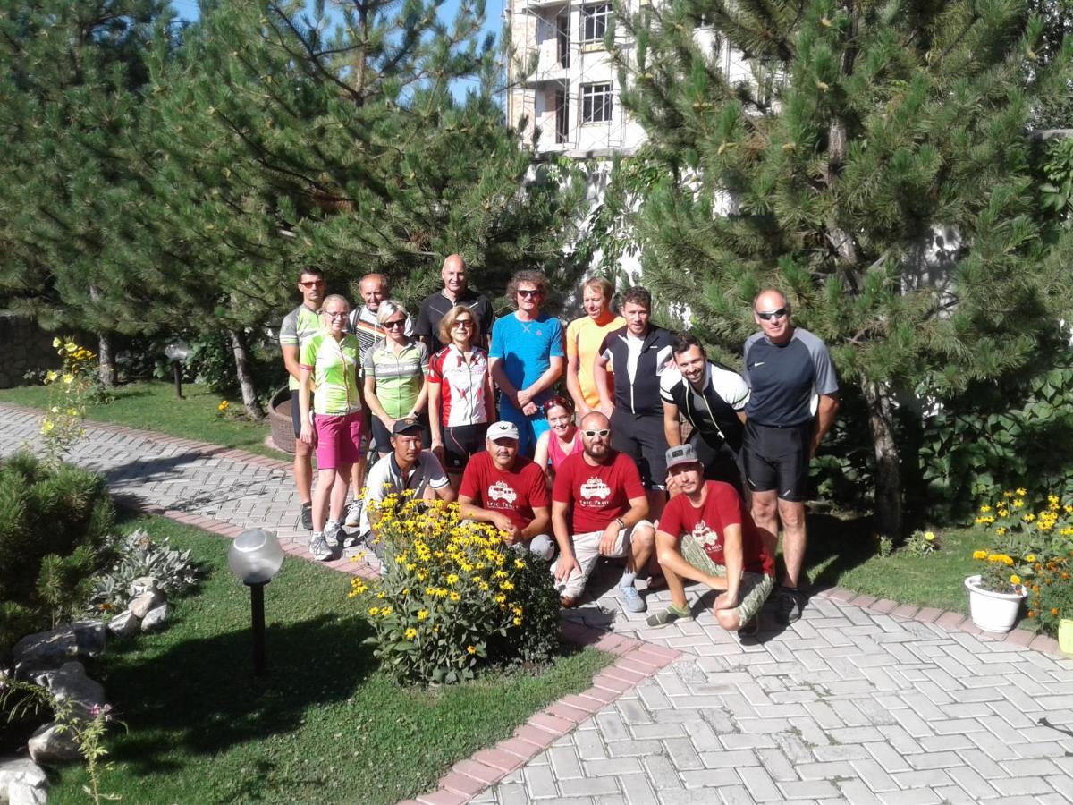 Tian-Shan Hotel Bisjkek Eksteriør billede