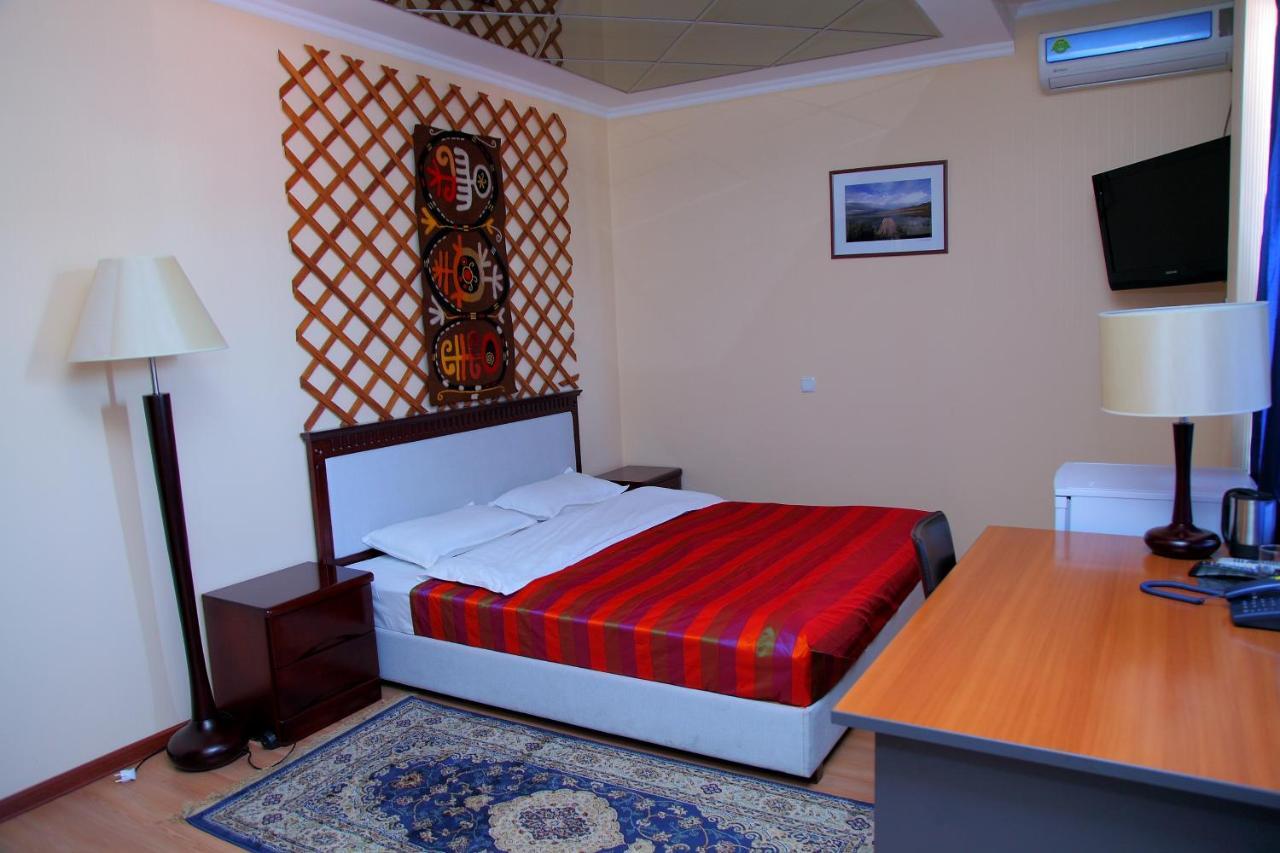 Tian-Shan Hotel Bisjkek Eksteriør billede